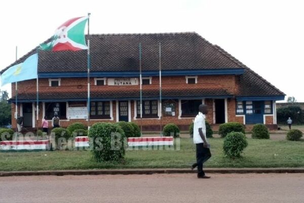 Giharo : attempted arrest of a district leader of the UPRONA party
