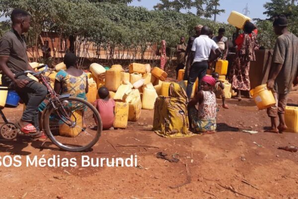 Photo de la semaine : pénurie d’eau au centre urbain de province