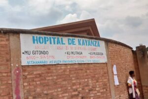 The entrance to the Kayanza hospital in northern Burundi where the only morgue is saturated (SOS Médias Burundi)
