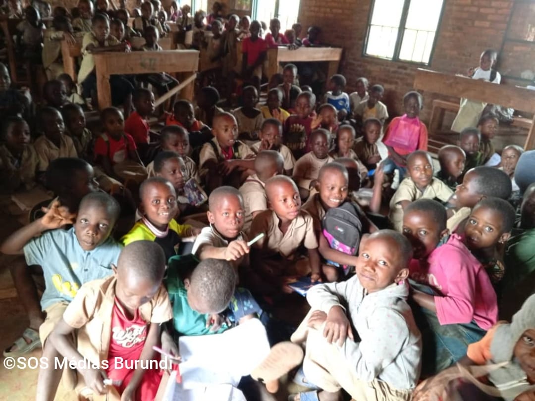 An overcrowded classroom in Rugombo, October 2024 (SOS Médias Burundi)