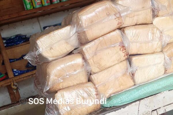 Breads displayed in a shop in a district of the economic capital Bujumbura, November 2024 (SOS Médias Burundi)
