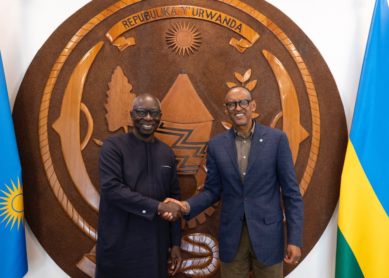 Adama Dieng et le président rwandais Paul Kagame, crédit photo : le compte X( Anciennement Twitter) de la présidence rwandaise