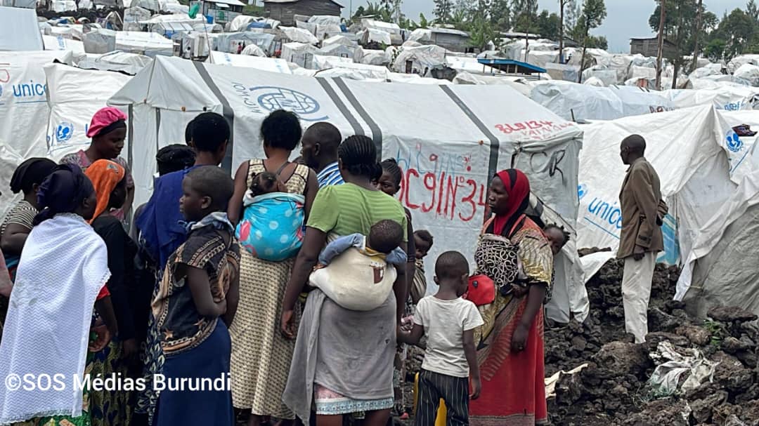 un groupe de femmes dans le camp de déplacés de Baraka à Goma © SOS Médias Burundi