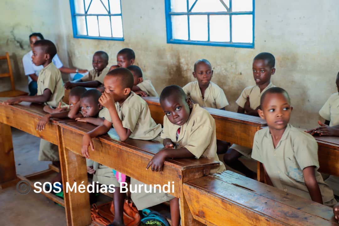 Pupils in a class in Burundi (SOS Médias Burundi)