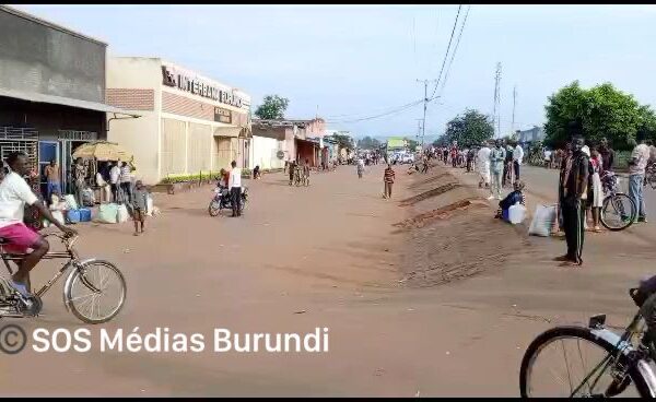 An empty bus parking lot in Rugombo district in northwestern Burundi (SOS Médias Burundi)