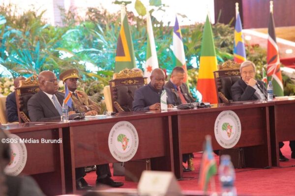 Congolese and Burundian Presidents Félix Tshisekedi and Évariste Ndayishimiye, and United Nations Secretary-General António Guterres at a summit on the Congolese crisis in the commercial city Bujumbura, Burundi, May 2023 (SOS Médias Burundi)