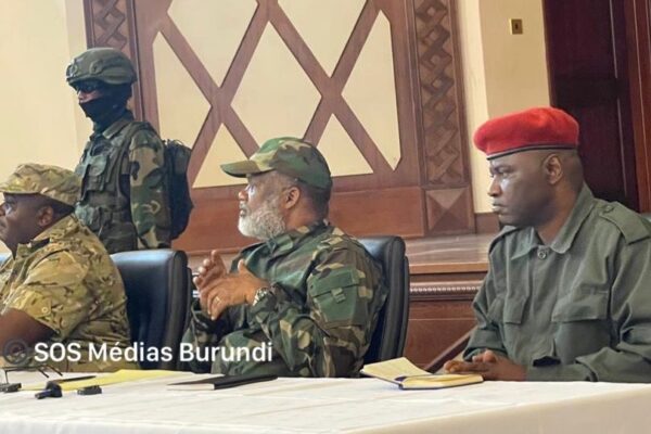 Vita Mashariki mwa Kongo: mji wa Kamanyola umepatikana tena na waasi, jambo ambalo linawafanya kudhibiti mpaka na nchi tatu