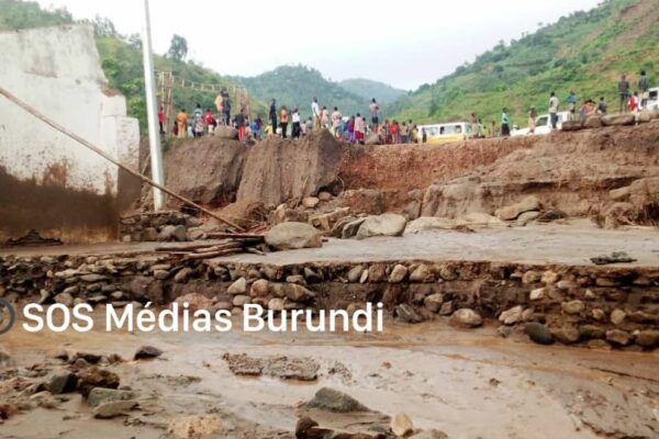 Les dégâts causés par le débordement de la rivière Kirasa, avril 2025 © SOS Médias Burundi