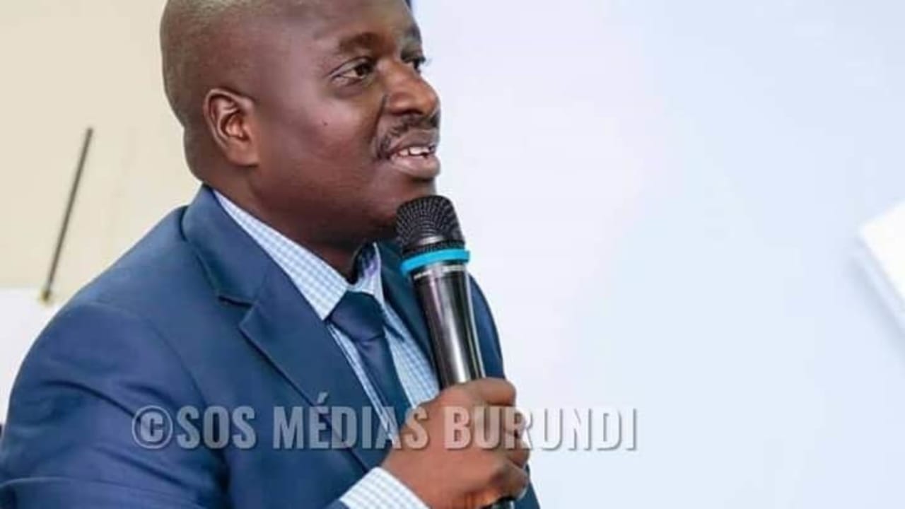 Faustin Ndikumana, directeur national de l’organisation PARCEM, plaide pour une indépendance accrue de la Banque de la République du Burundi (BRB) © SOS Médias Burundi
