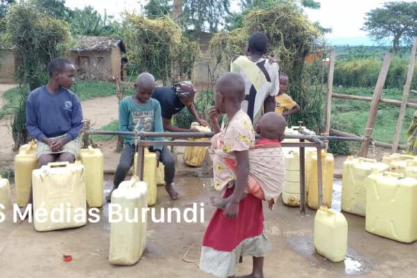 Au camp de Nakivale, la soif et la maladie menacent plus de 150 000 réfugiés